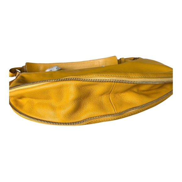 Dooney & Bourke Luna Hobo Bag Ochre Genuine Leather Expandable Excellent - Picture 4 of 9